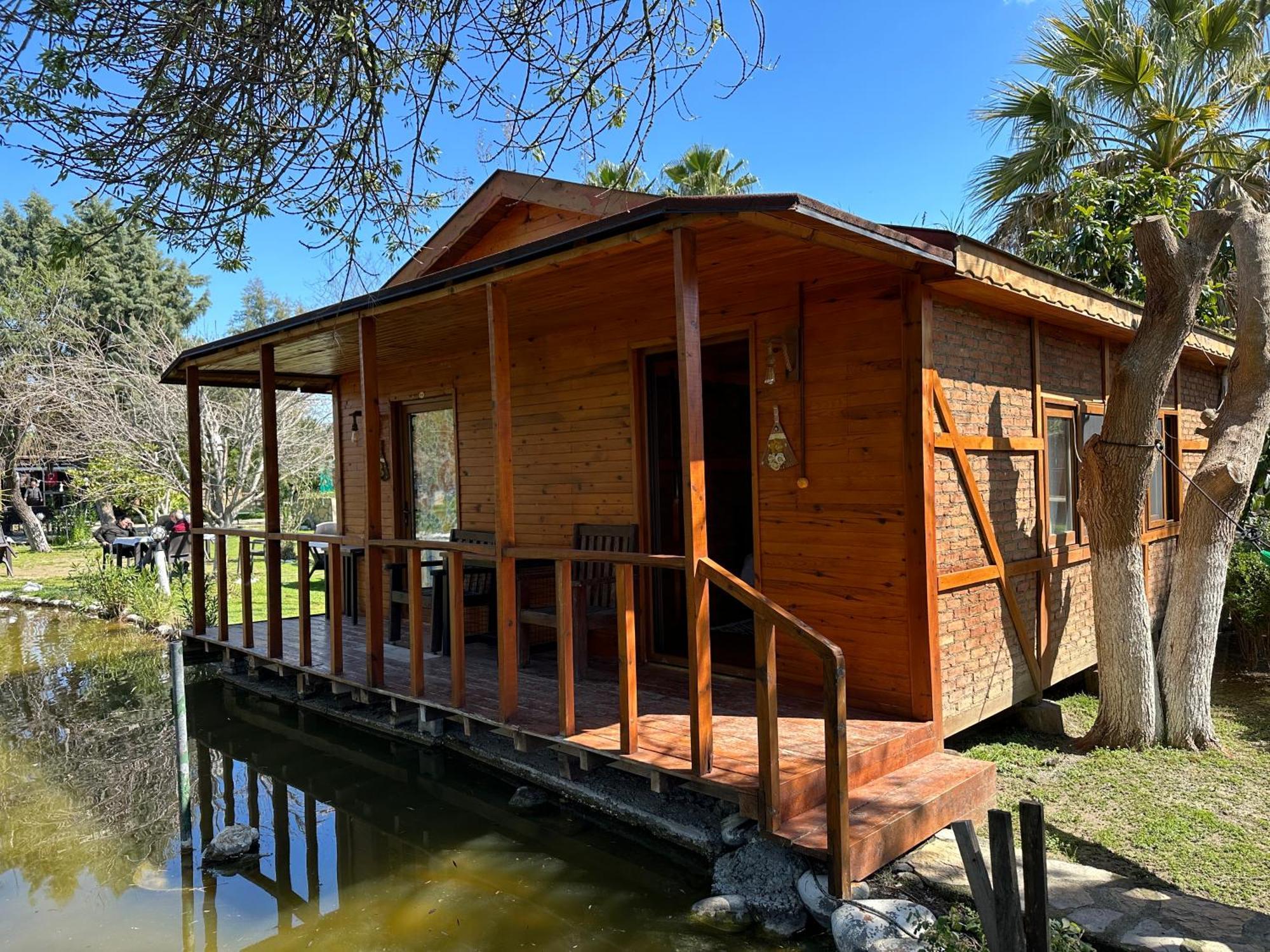 Otantik Tas Ev Bed & Breakfast Dalaman Exterior photo