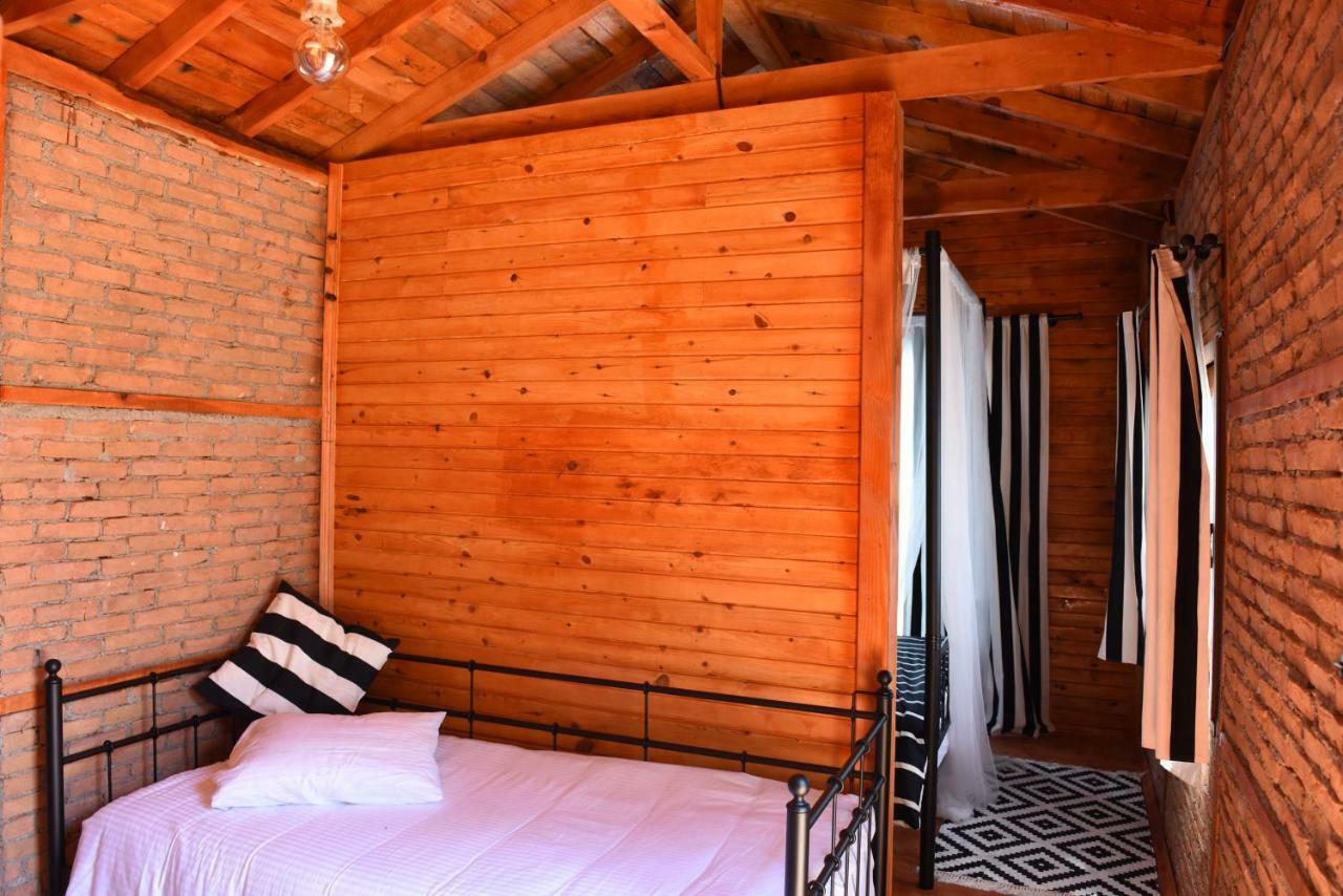 Otantik Tas Ev Bed & Breakfast Dalaman Exterior photo