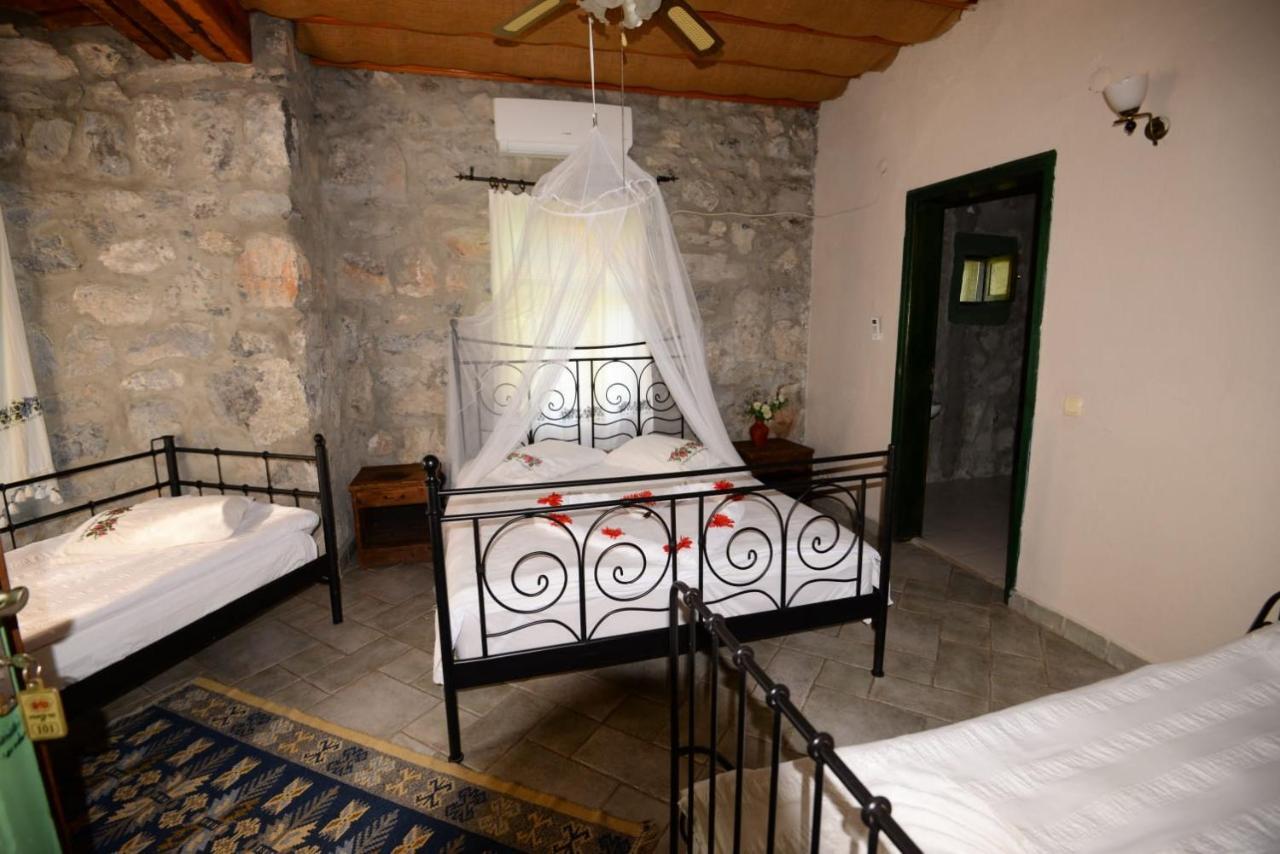 Otantik Tas Ev Bed & Breakfast Dalaman Exterior photo
